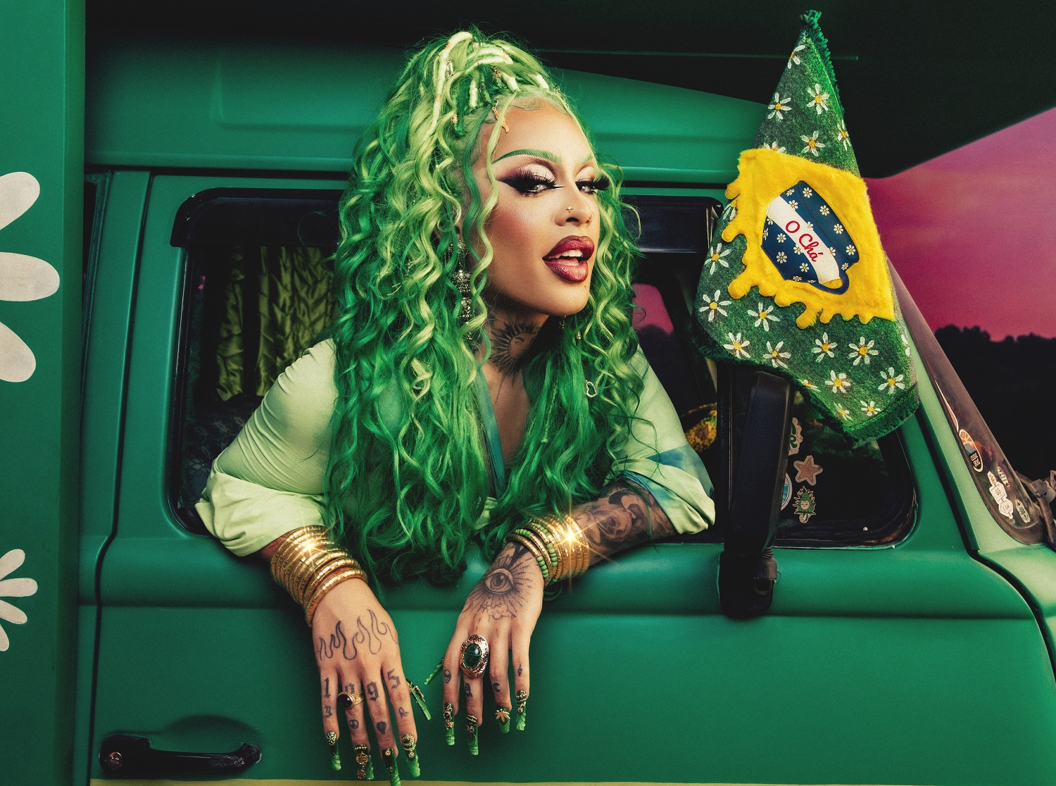 Gloria Groove diz que “O Chá” marca a volta do som orgânico em sua música