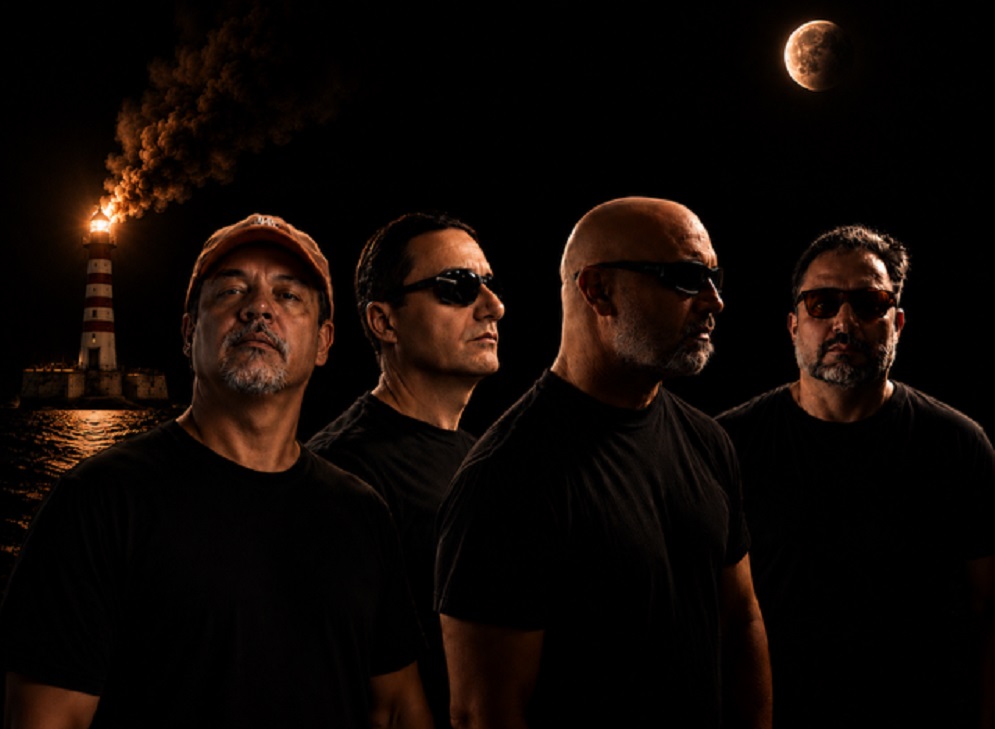 Living in the Shit retorna após 30 anos com músicas inéditas em seu disco