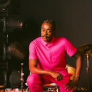 Seu Jorge empresta sua voz a documentário que retrata a jornada de Cabo Verde rumo à sua primeira Copa do Mundo