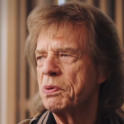 Mick Jagger quer jovem ator desconhecido para interpretá-lo em cinebiografia Mick Jagger quer jovem ator desconhecido para interpretá-lo em cinebiografia