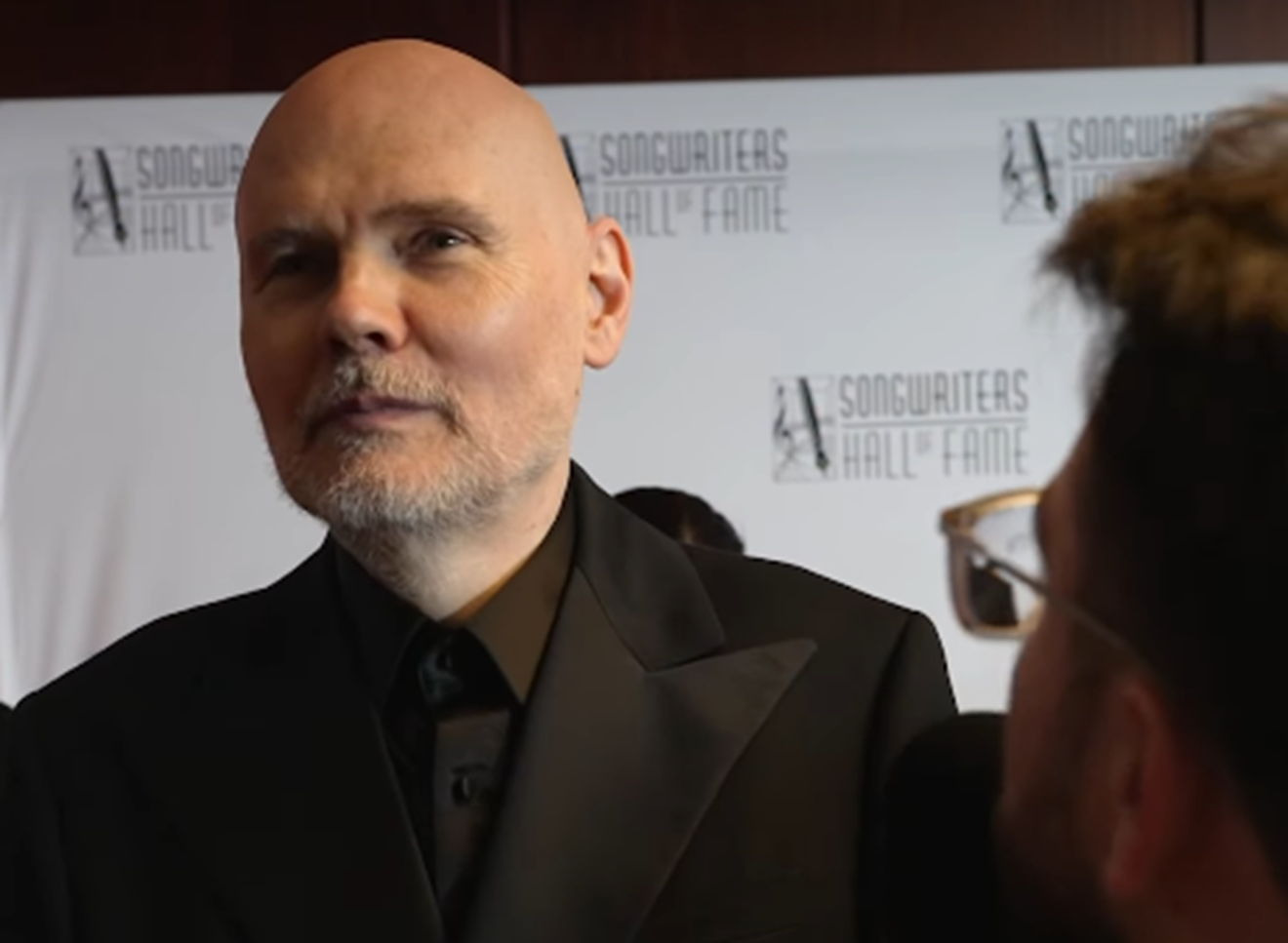 Billy Corgan diz que valor de uma música não está nos números de streaming