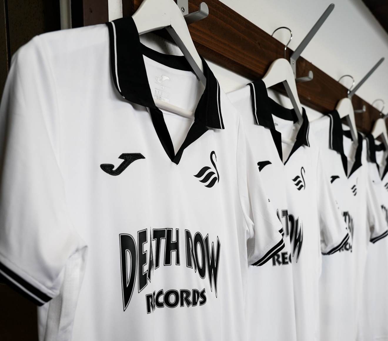 Swansea City e Death Row Records unem futebol e Hip-Hop em parceria histórica