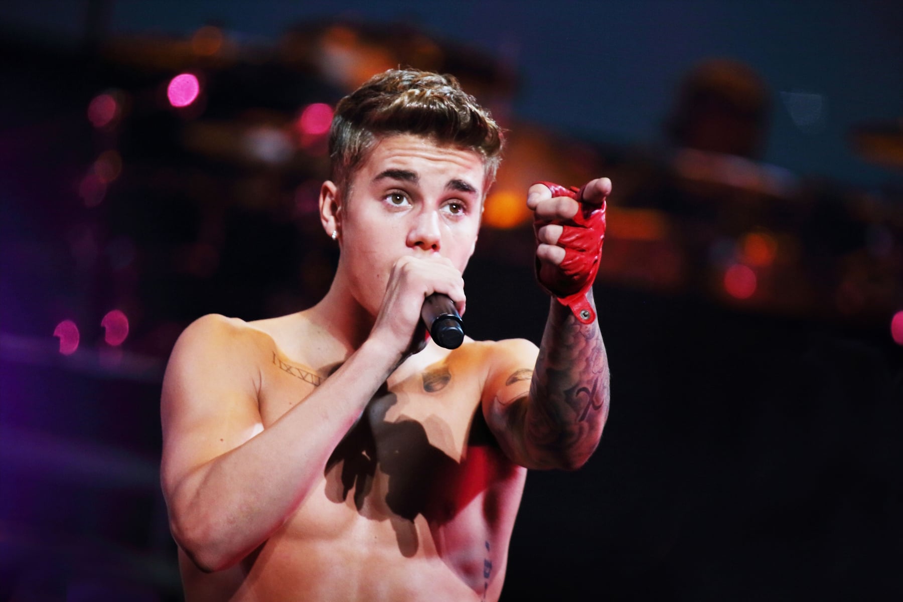 Justin Bieber cantando