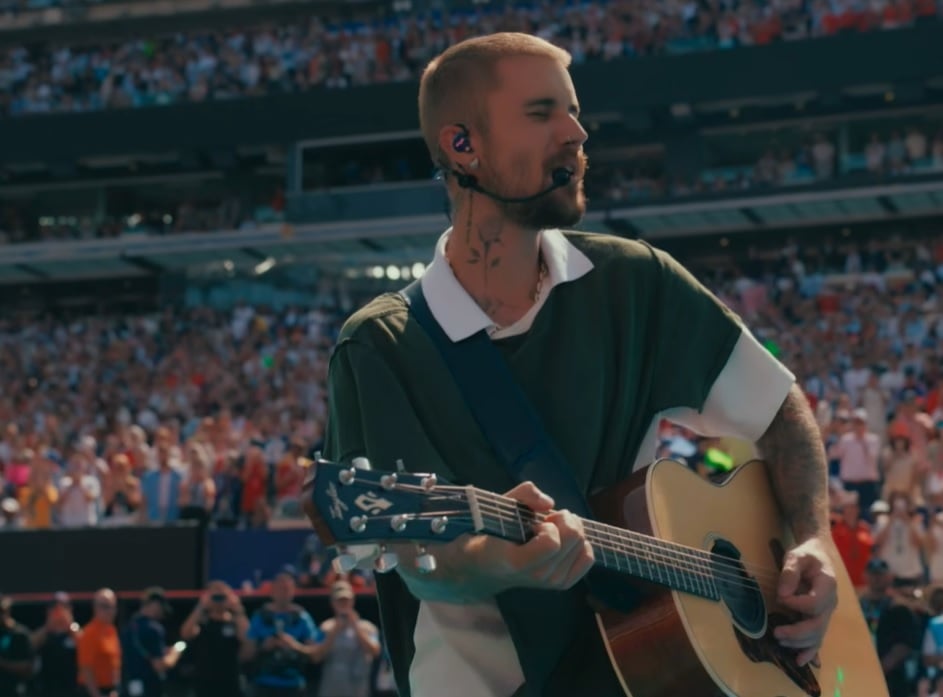 Filho de John Lennon elogia Justin Bieber após show na final da Copa