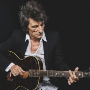 Ronnie Wood, dos Rolling Stones, vem ao Brasil em 2026 Ronnie Wood, dos Rolling Stones, vem ao Brasil em 2026