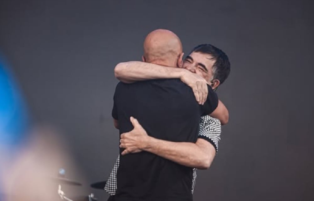 Samuel Rosa reencontra colega de Skank e se emociona: “olhos marejados”