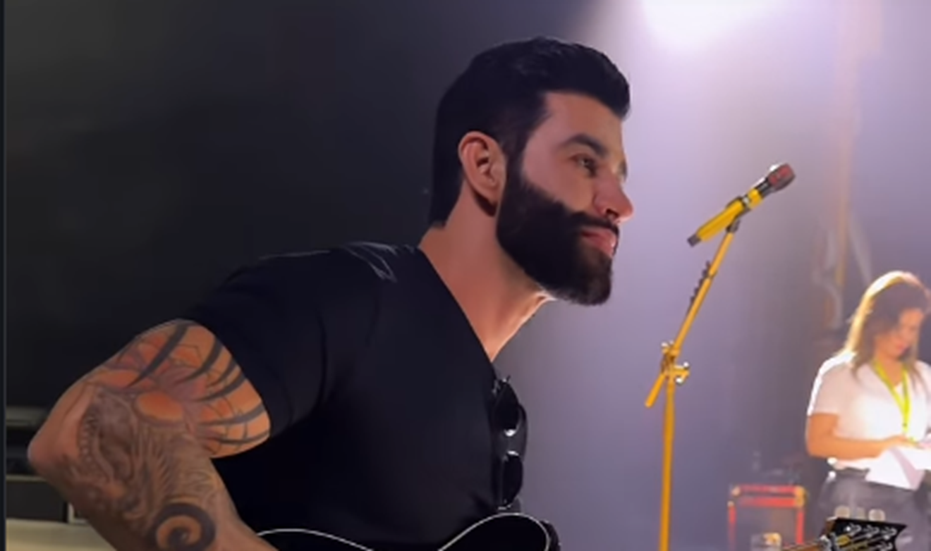 Gusttavo Lima toca Steve Vai e pede desculpas ao ídolo