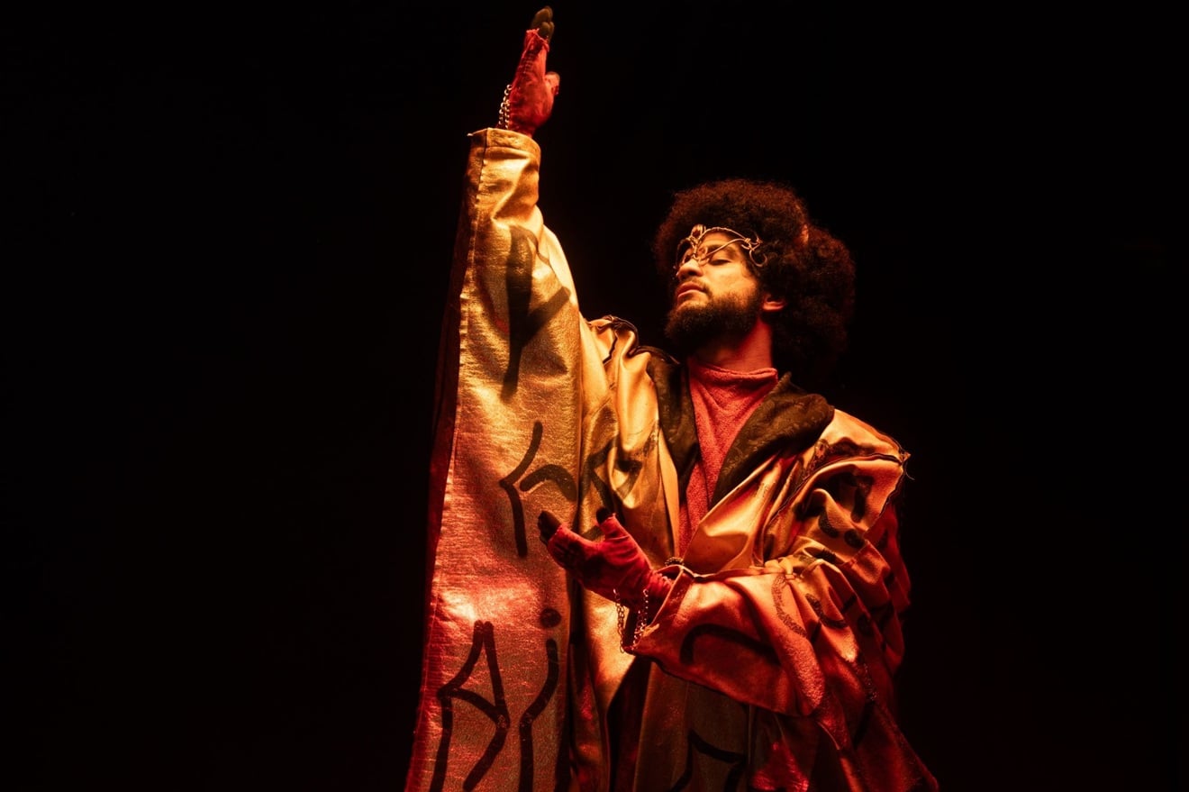 Leandro Serizo cria universo distópico para refletir sobre guerras com o single Sol Quimérico