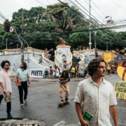 Selvagens à Procura de Lei e a capa do disco Pivete