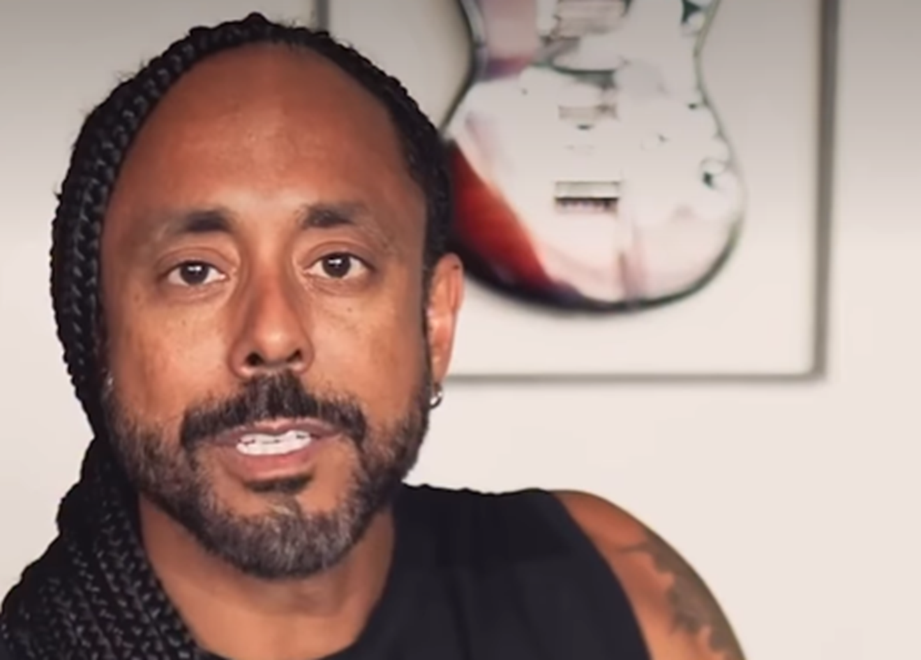 Marcelo Barbosa (Angra) explica por que bandas como Metallica e Megadeth não usam amplificadores