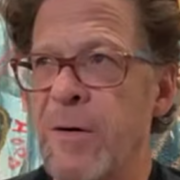 Jason Newsted se emociona ao falar sobre Cliff Burton