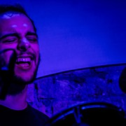 Giovani Baroni estreia carreira solo com o álbum conceitual bLU Giovani Baroni estreia carreira solo com o álbum conceitual bLU
