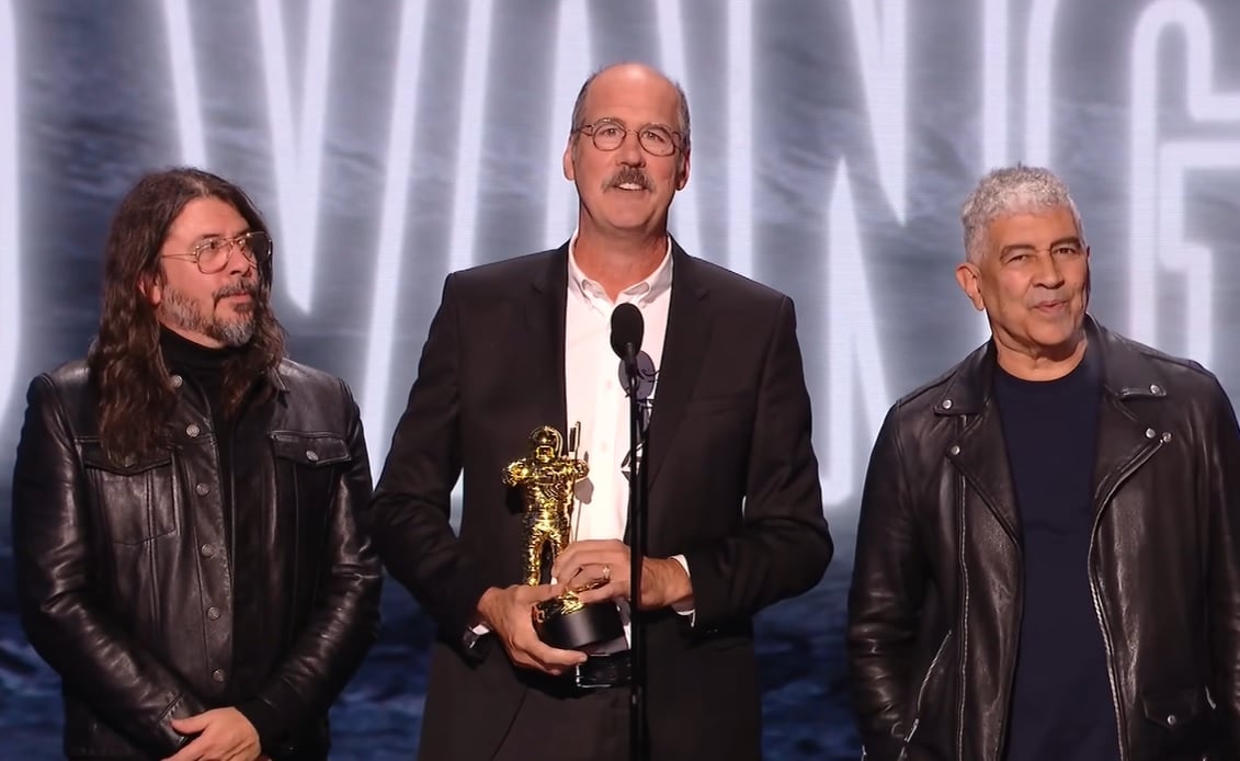 Nirvana recebe prêmio de Vanguarda no VMAs: 