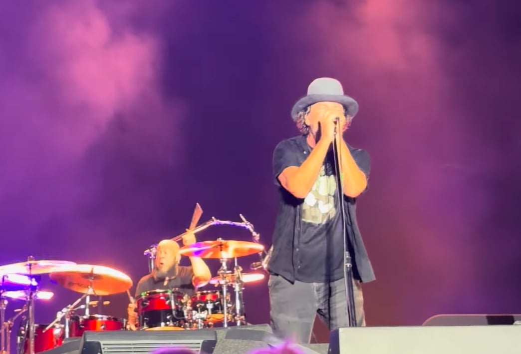 Eddie Vedder diz que Pearl Jam “pegou emprestado” baterista de Paul McCartney
