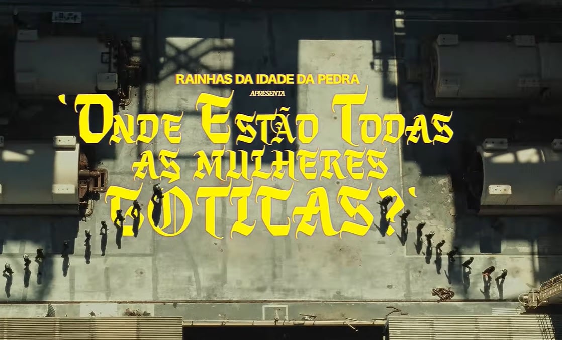 Queens of the Stone Age pergunta “cadê as góticas?” em novo clipe