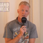 Josh Homme revela suas três bandas favoritas de todos os tempos