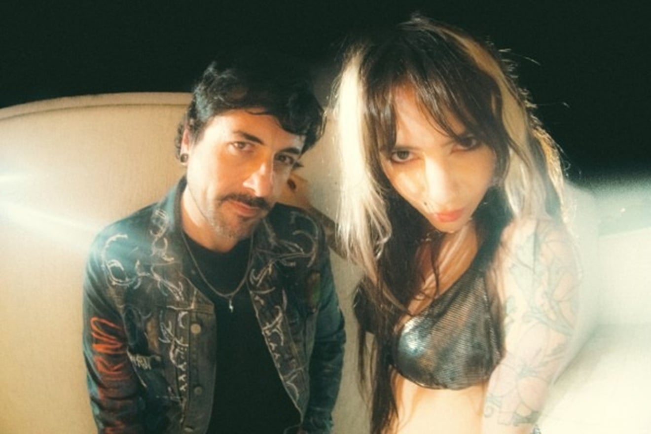 Com integrante da The Mönic, Dizturbia lança single e anuncia novo disco