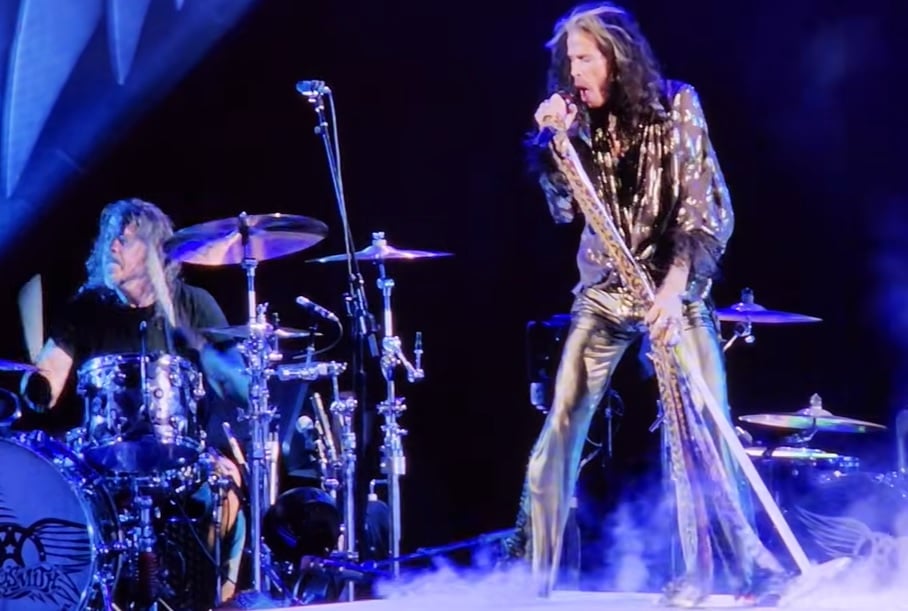 Aerosmith retorna aos palcos com Dave Grohl na bateria; veja vídeos