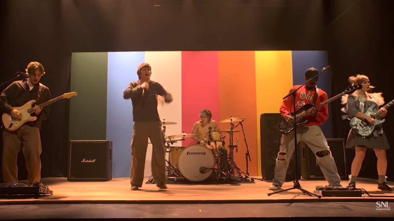 Vídeos: Turnstile leva Hardcore ao Saturday Night Live pela primeira vez em 45 anos