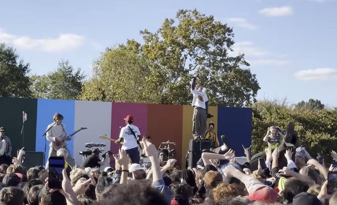 Turnstile arrecada mais de R$1 milhão em show beneficente para Palestina, Sudão e Líbano